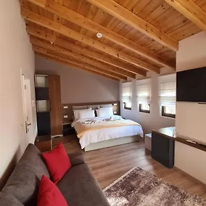  Affittacamere Ajet Albania